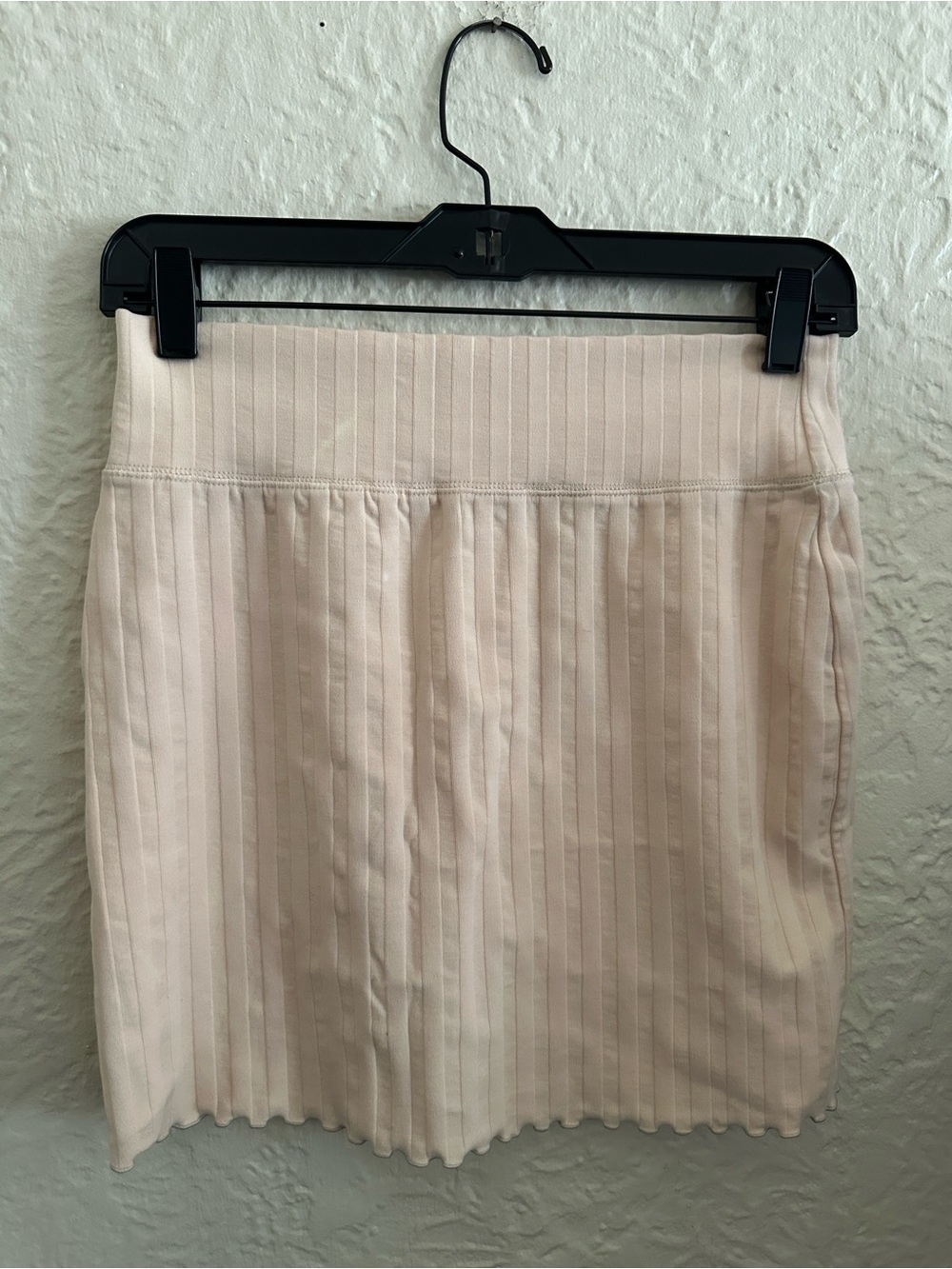 Aerie Offline Cream Ribbed Lettuce Hem Mini Skirt Medium